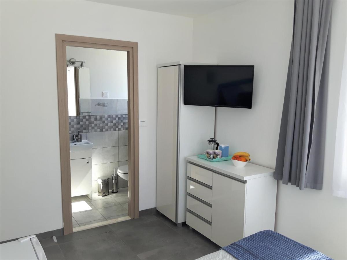 Apartmani Dalmacjia Grebaštica エクステリア 写真