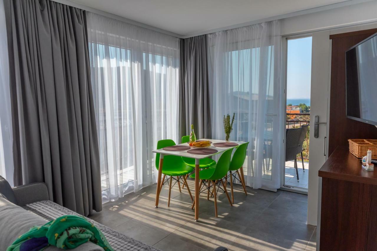 Apartmani Dalmacjia Grebaštica エクステリア 写真