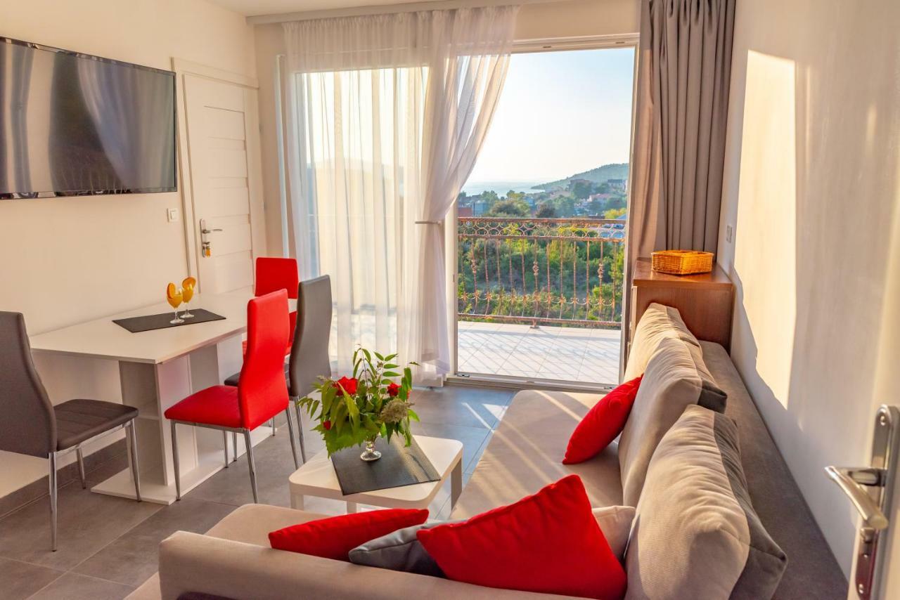 Apartmani Dalmacjia Grebaštica エクステリア 写真