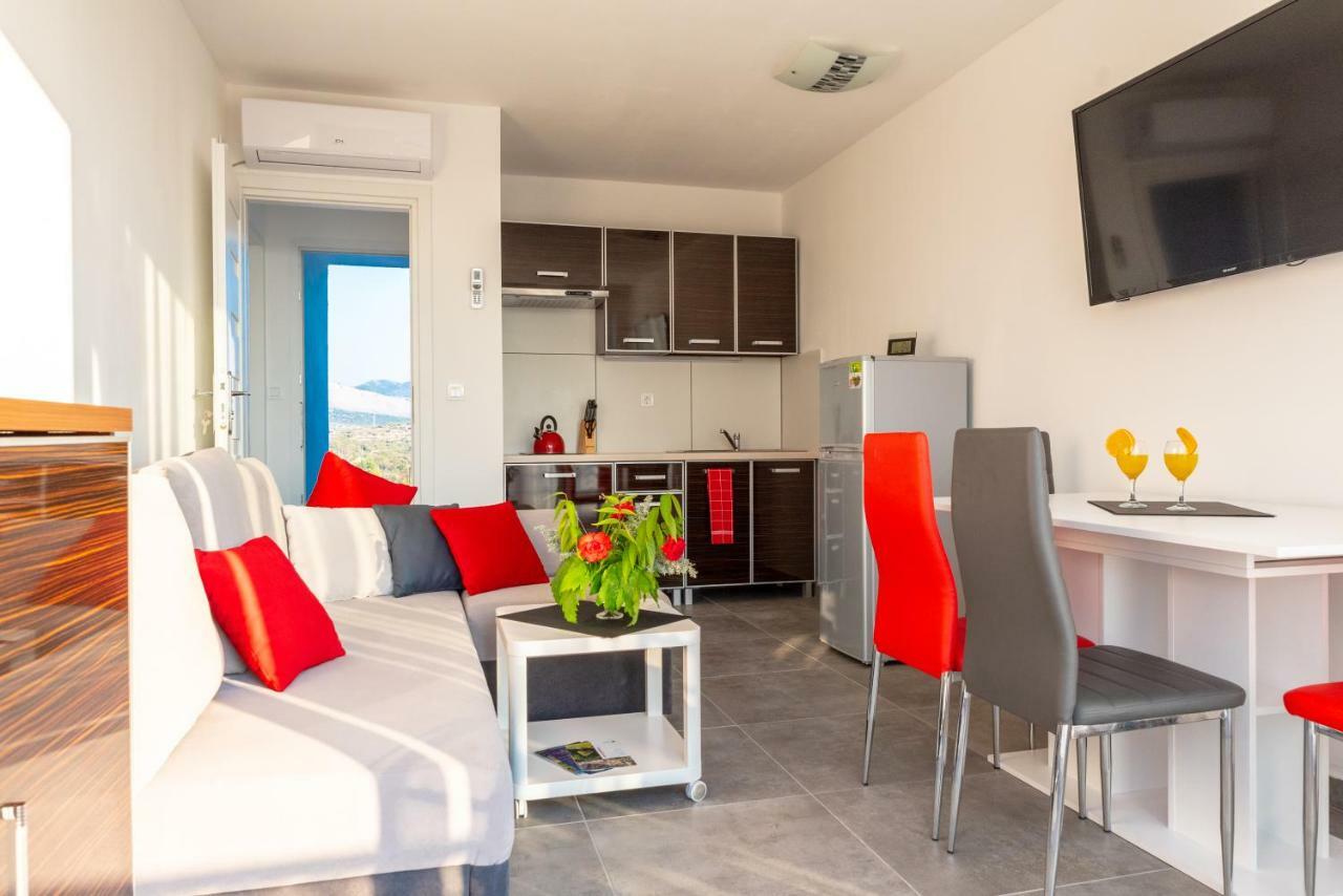 Apartmani Dalmacjia Grebaštica エクステリア 写真