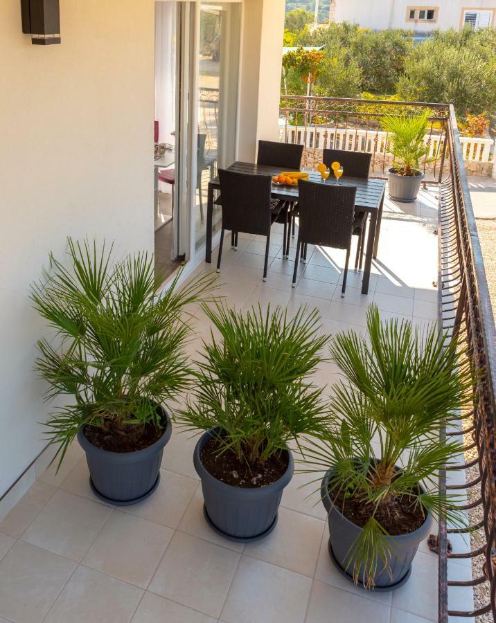 Apartmani Dalmacjia Grebaštica エクステリア 写真