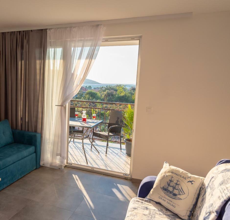 Apartmani Dalmacjia Grebaštica エクステリア 写真