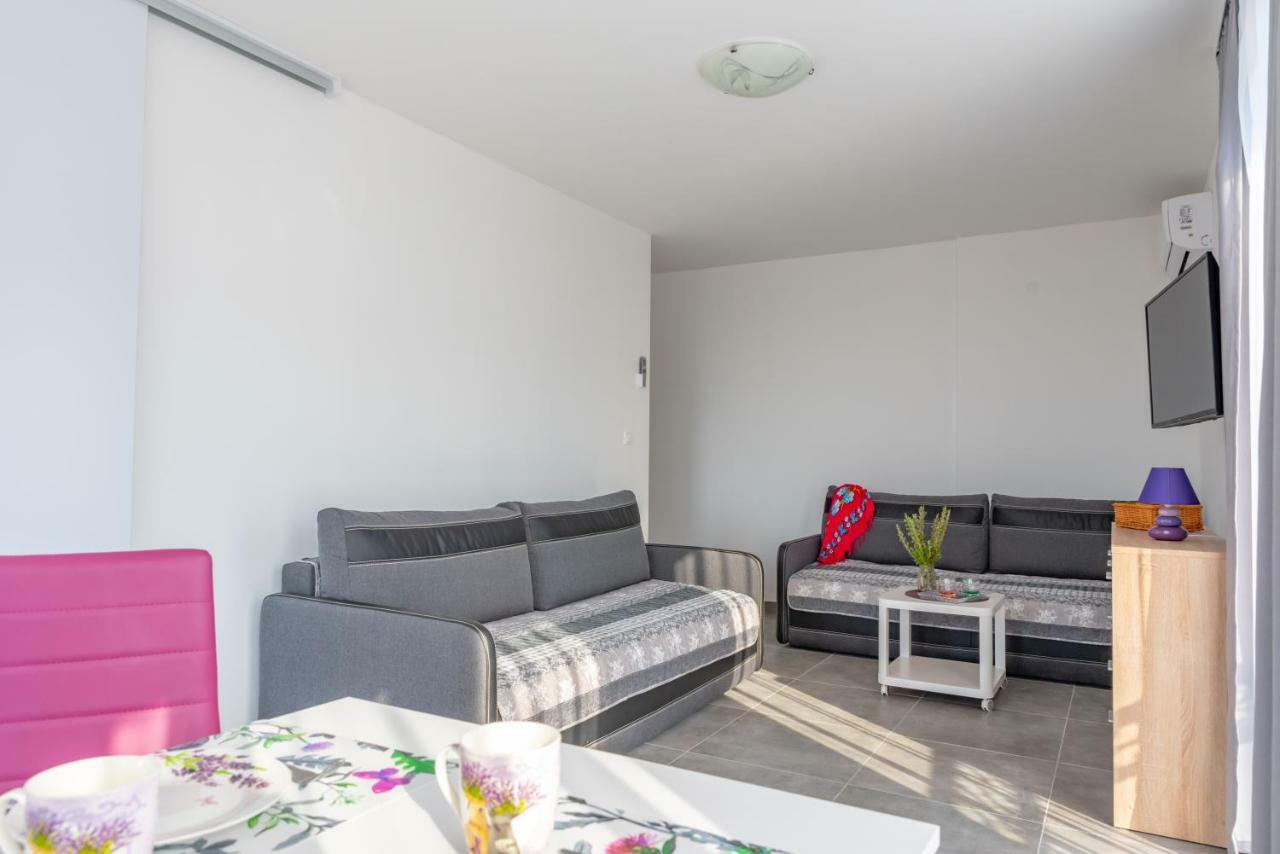 Apartmani Dalmacjia Grebaštica エクステリア 写真