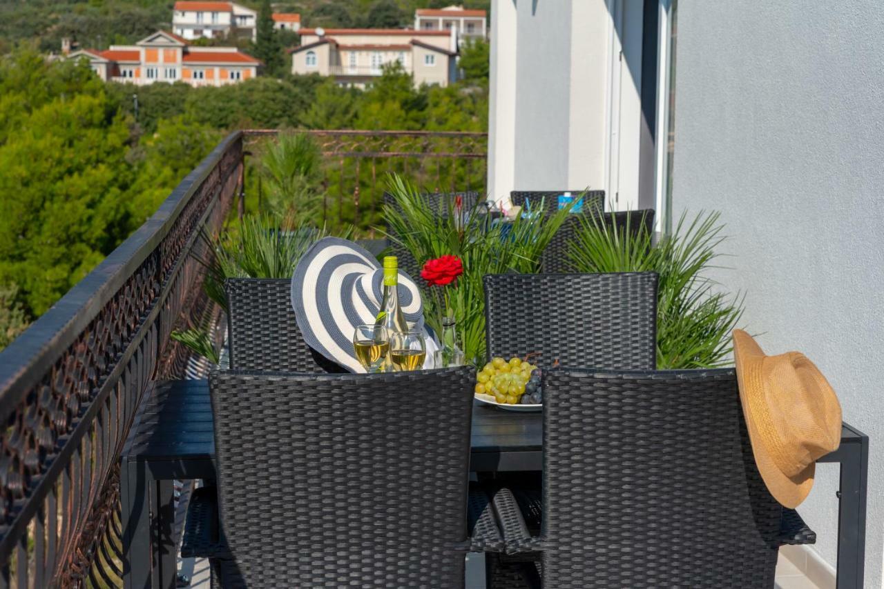 Apartmani Dalmacjia Grebaštica エクステリア 写真