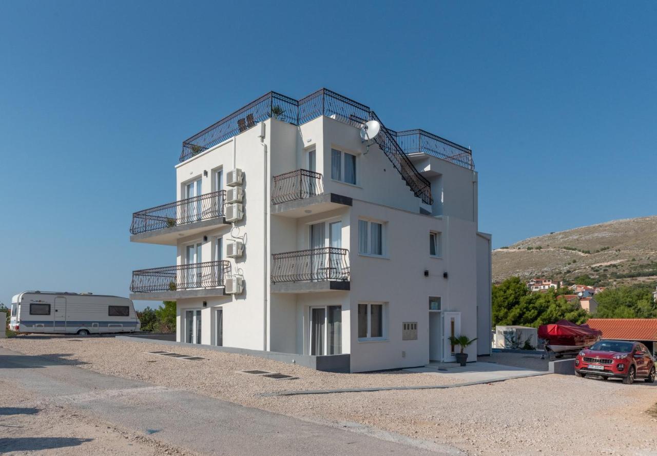 Apartmani Dalmacjia Grebaštica エクステリア 写真