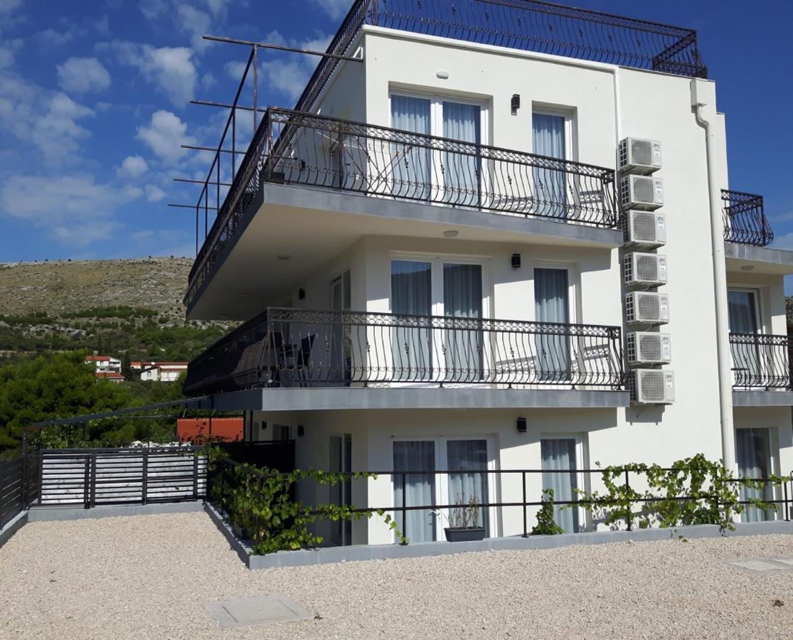 Apartmani Dalmacjia Grebaštica エクステリア 写真