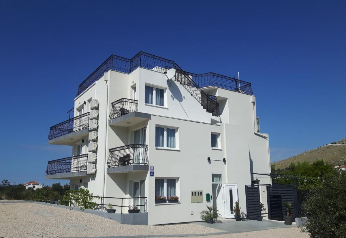 Apartmani Dalmacjia Grebaštica エクステリア 写真